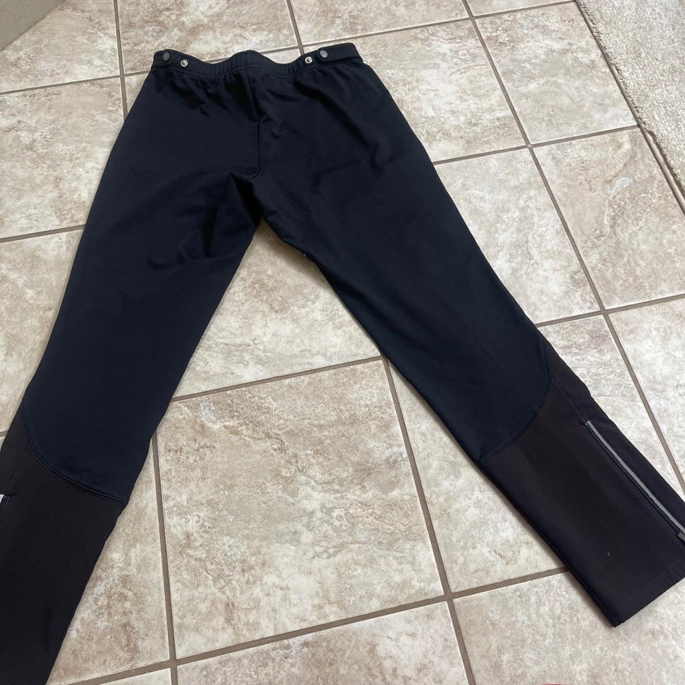 Title Nine Women Black Technical Hiking Pants Size Medium/short Pockets - Picture 8 of 13